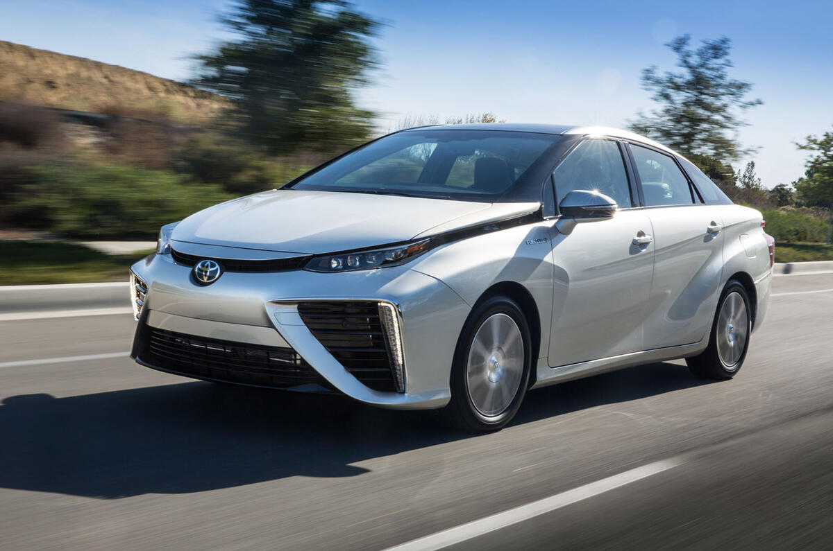 Toyota mirai фото