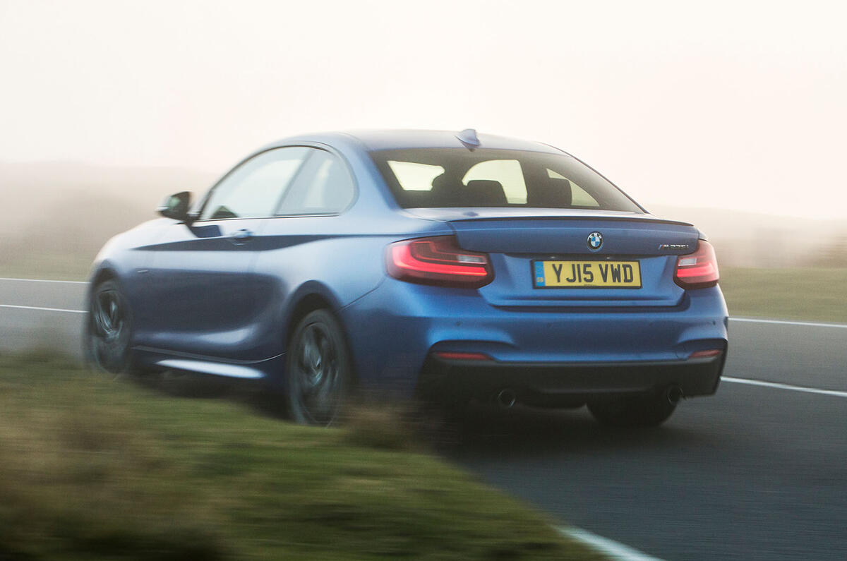 Mustang vs m235i 2015 web 0046