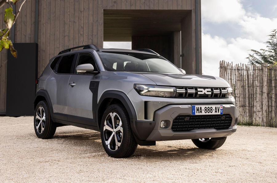 https://www.autocar.co.uk/sites/autocar.co.uk/files/styles/gallery_slide/public/images/car-reviews/first-drives/legacy/new-2024-dacia-duster-front-quarter-static-silver.jpg?itok=hg1WBD-K