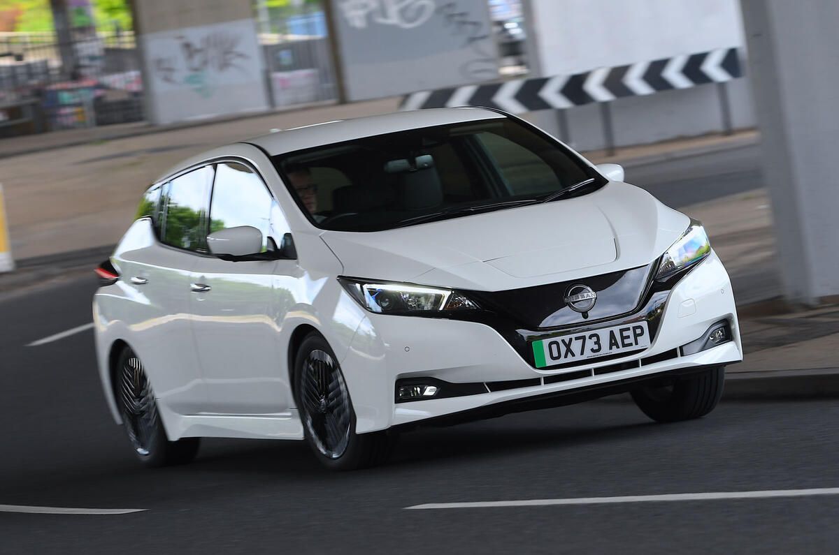 Nissan Leaf front quarter tracking