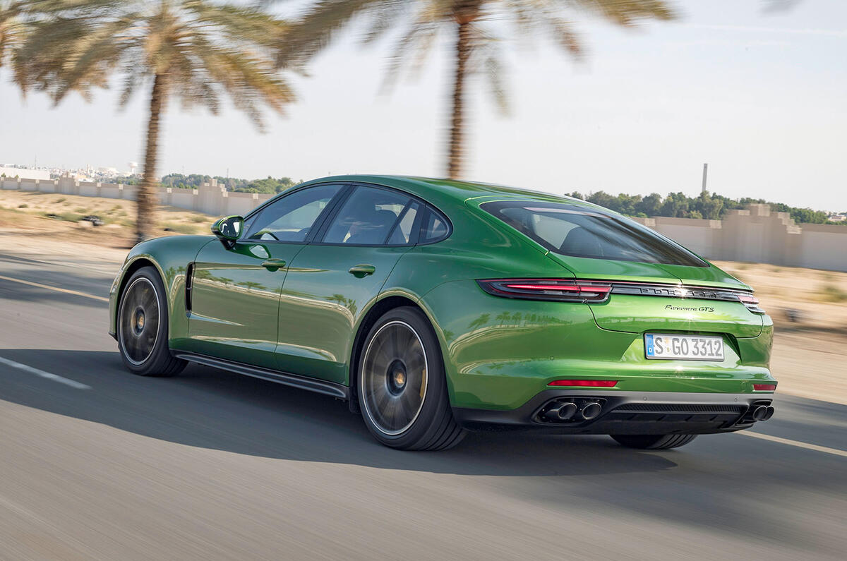 Porsche panamera gts 2018