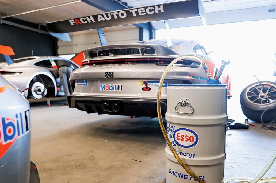 Porsche 911 GT3 Cup rear