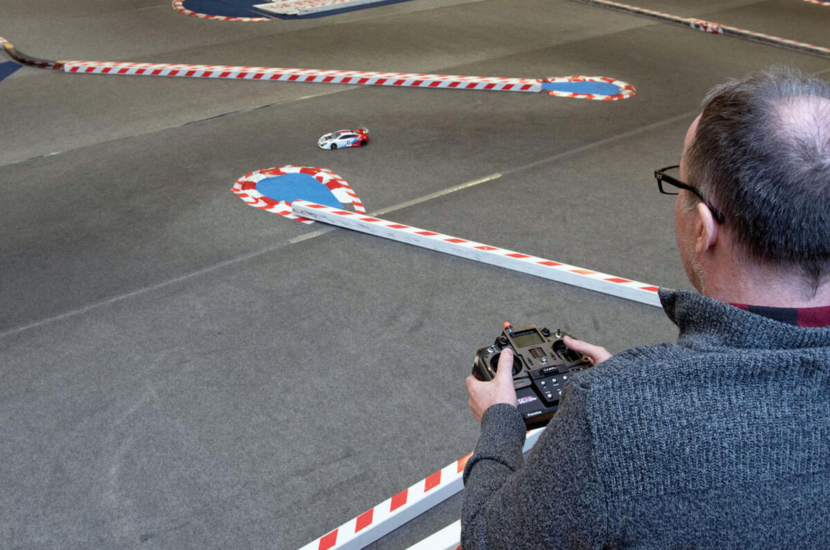 The hightech world of radiocontrolled car racing Autocar