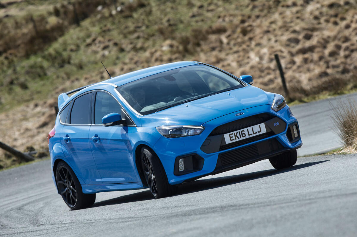 Ford Focus RS vs BMW M2 - twin test | Autocar