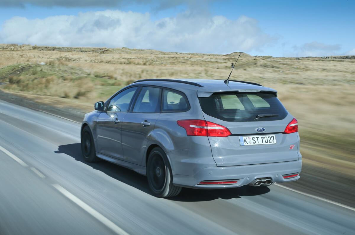 Ford Focus ST estate vs Peugeot 308 SW and Seat Leon estate ...