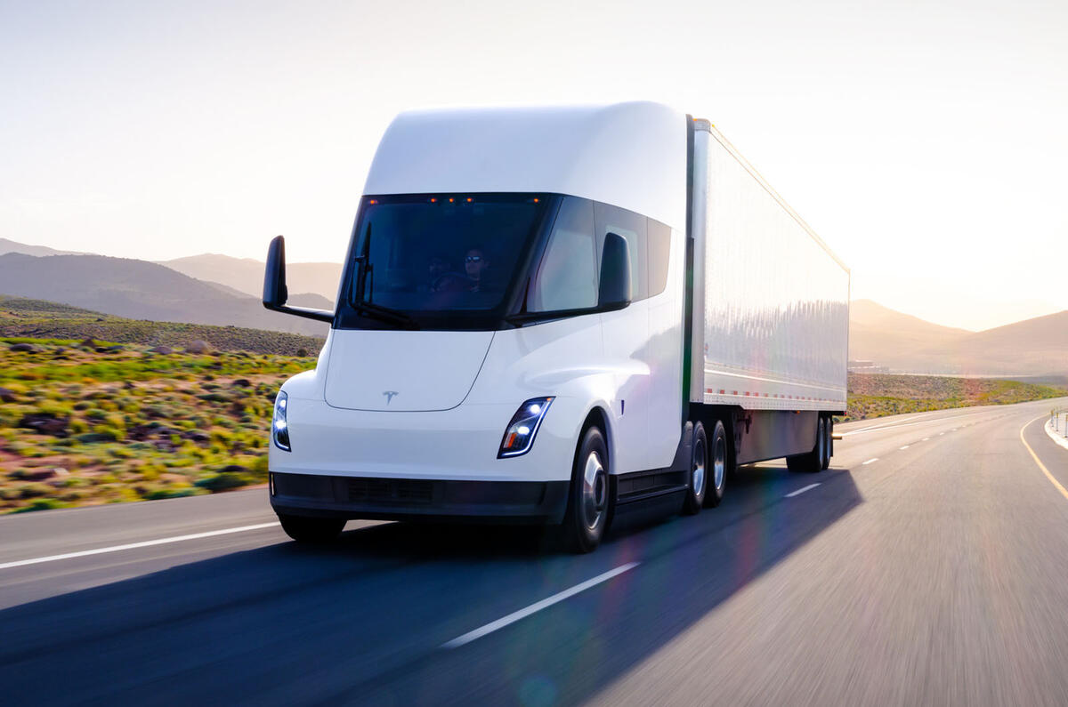 Tesla Semi 2022 front quarter tracking