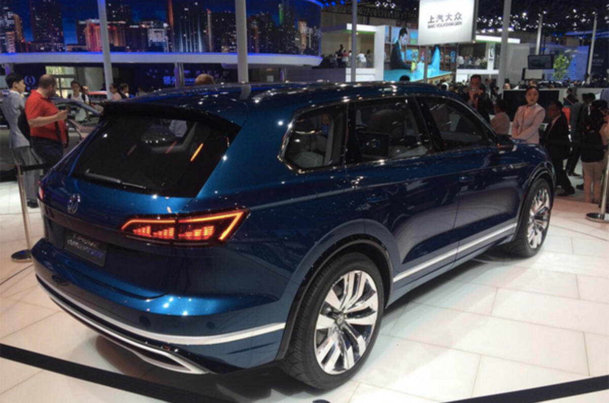 Volkswagen T-Prime Concept GTE reveals next Touareg at Beijing motor ...