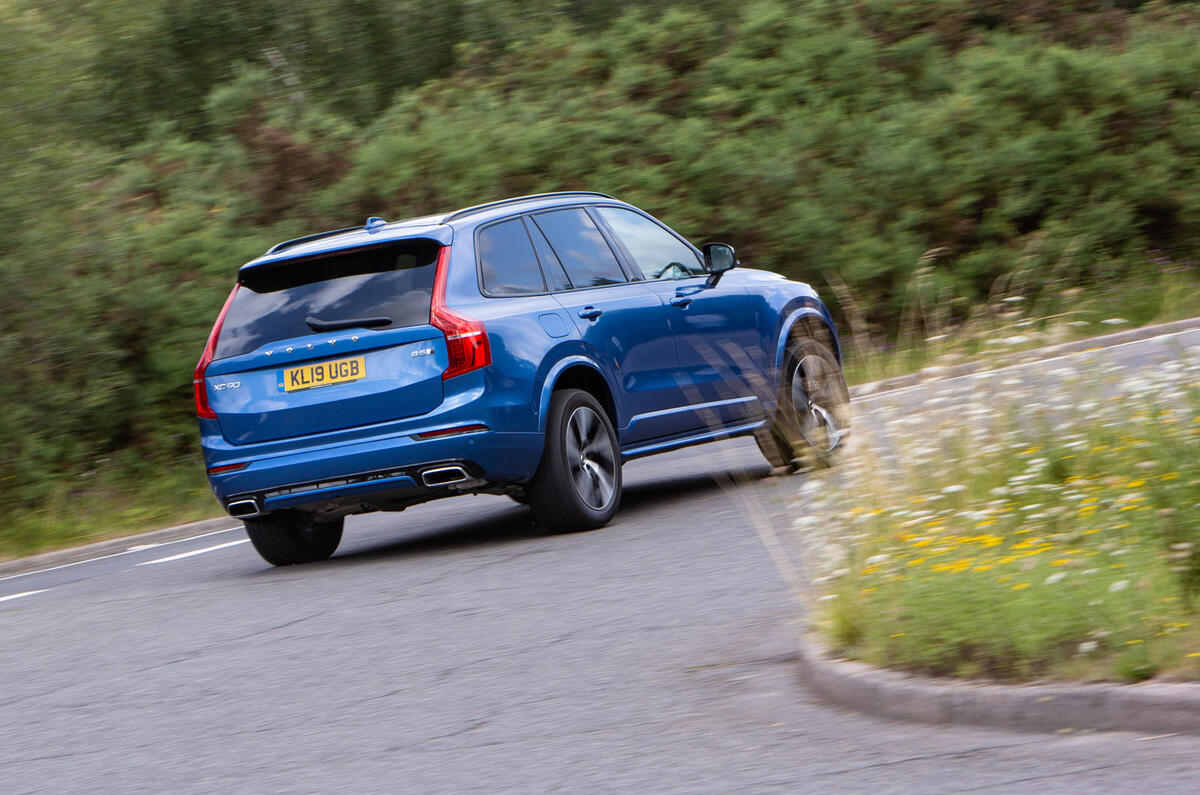 Volvo XC90 B5 R-Design AWD 2019 UK Review | Autocar