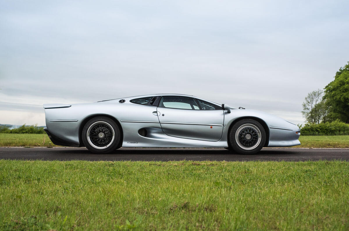 Xj220 386