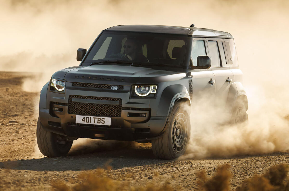 Land Rover Defender Octa review 2025 001