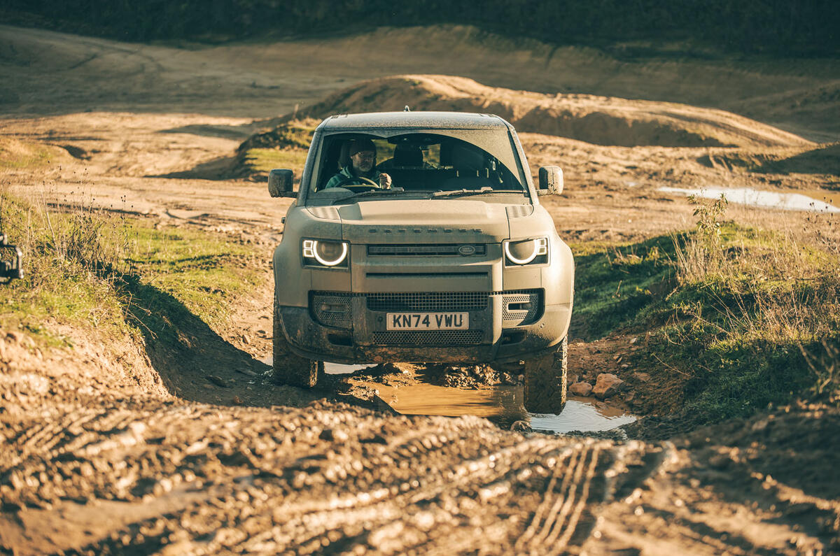 Land Rover Defender avis 2024 22 tout terrain