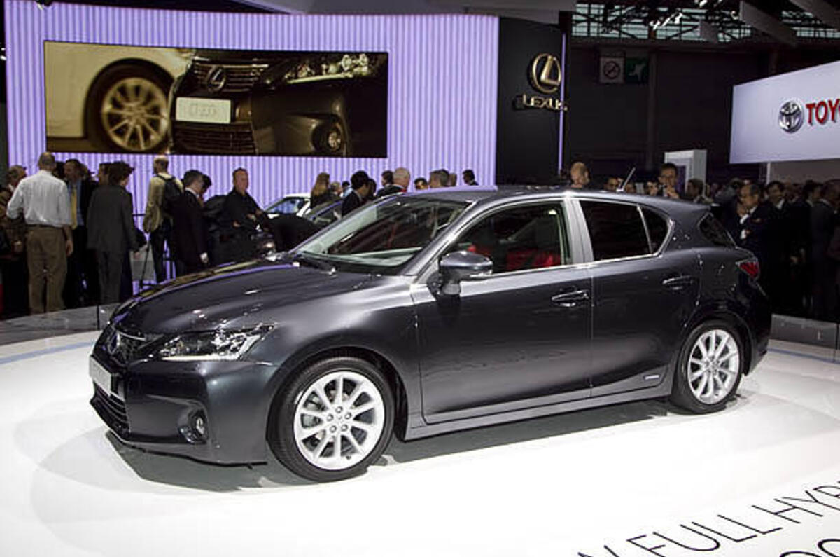 Paris Motor Show 2010 Lexus Ct200h Autocar