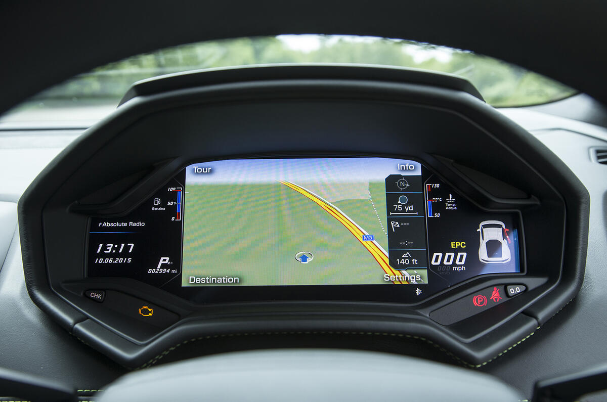 Écran du cockpit virtuel de la Lamborghini Huracán