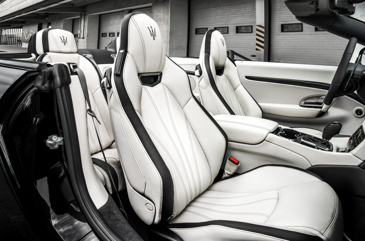 Maserati Grancabrio Interior Autocar