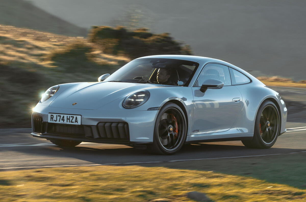 Porsche 911 GTS reveiw 2025 001