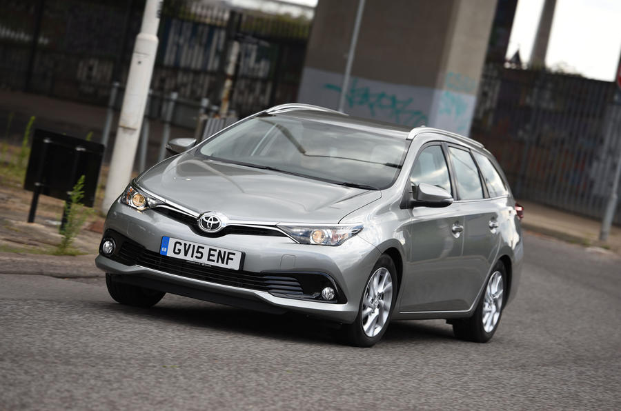 Toyota Auris 2013 Estate car / wagon (2013, 2014, 2015) reviews, technical  data, prices