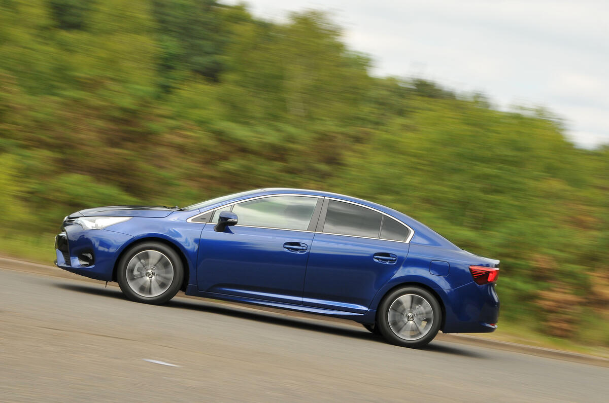 Toyota avensis 2019