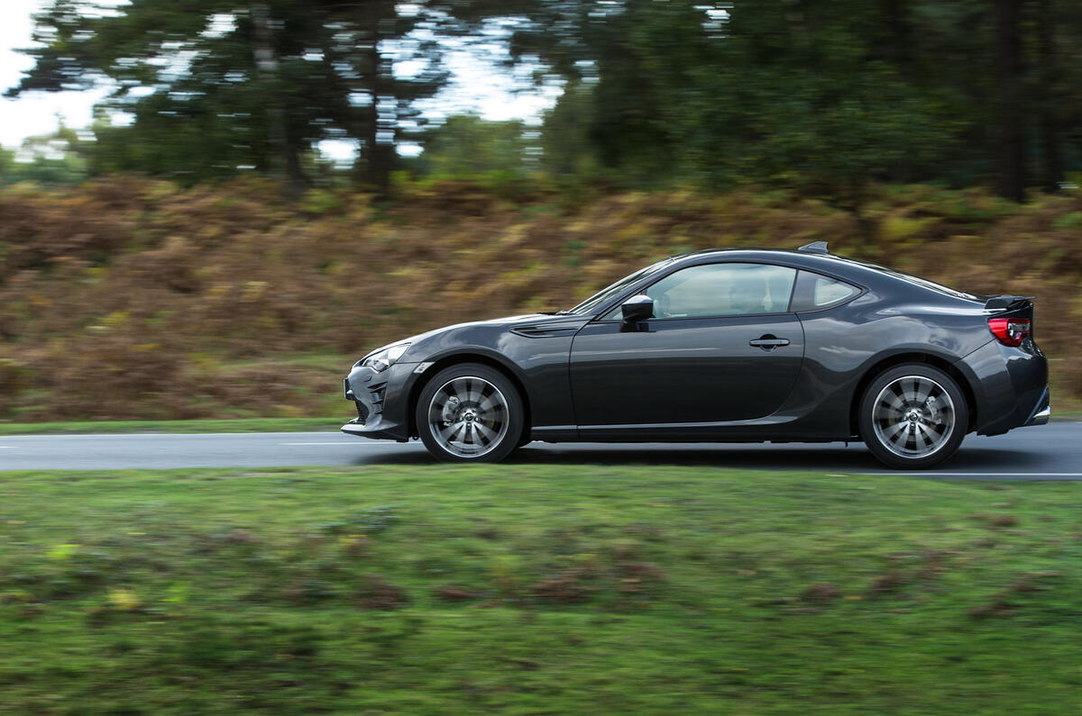 Toyota gt86 двс