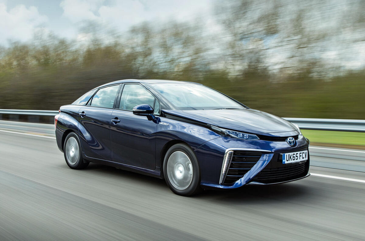 Toyota mirai store fuel economy