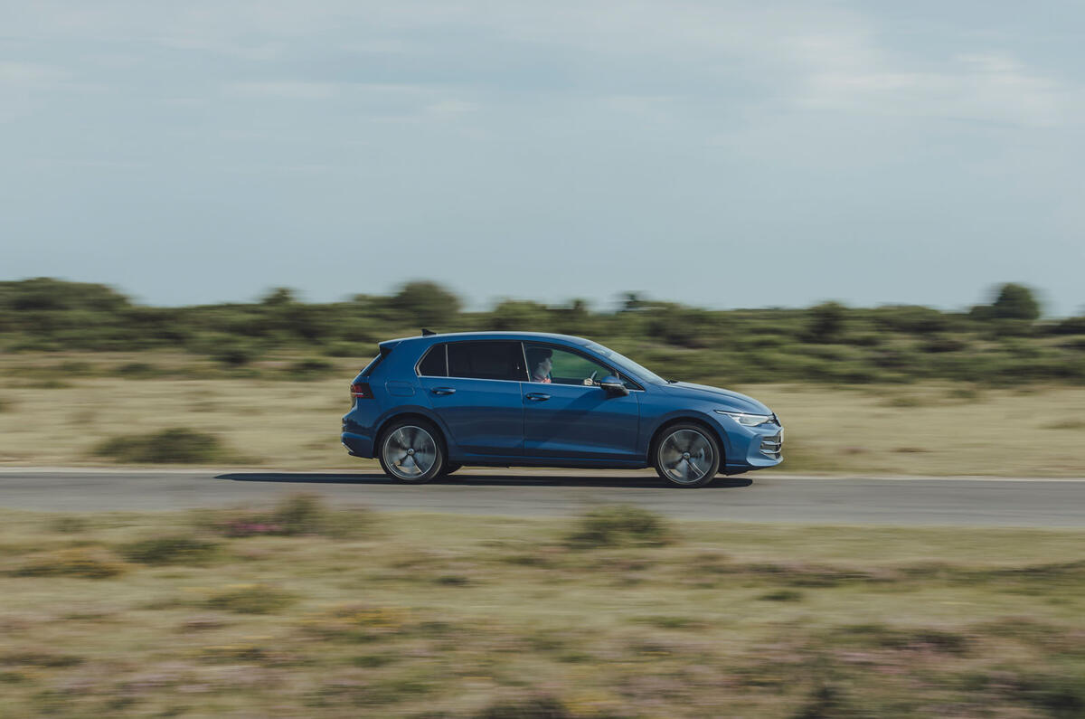 Volkswagen Golf eHybrid 2024 avis panoramique 78