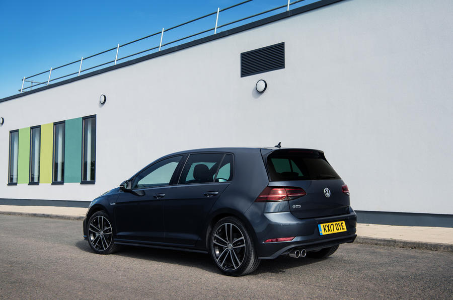 volkswagen golf gtd rear quarter_0