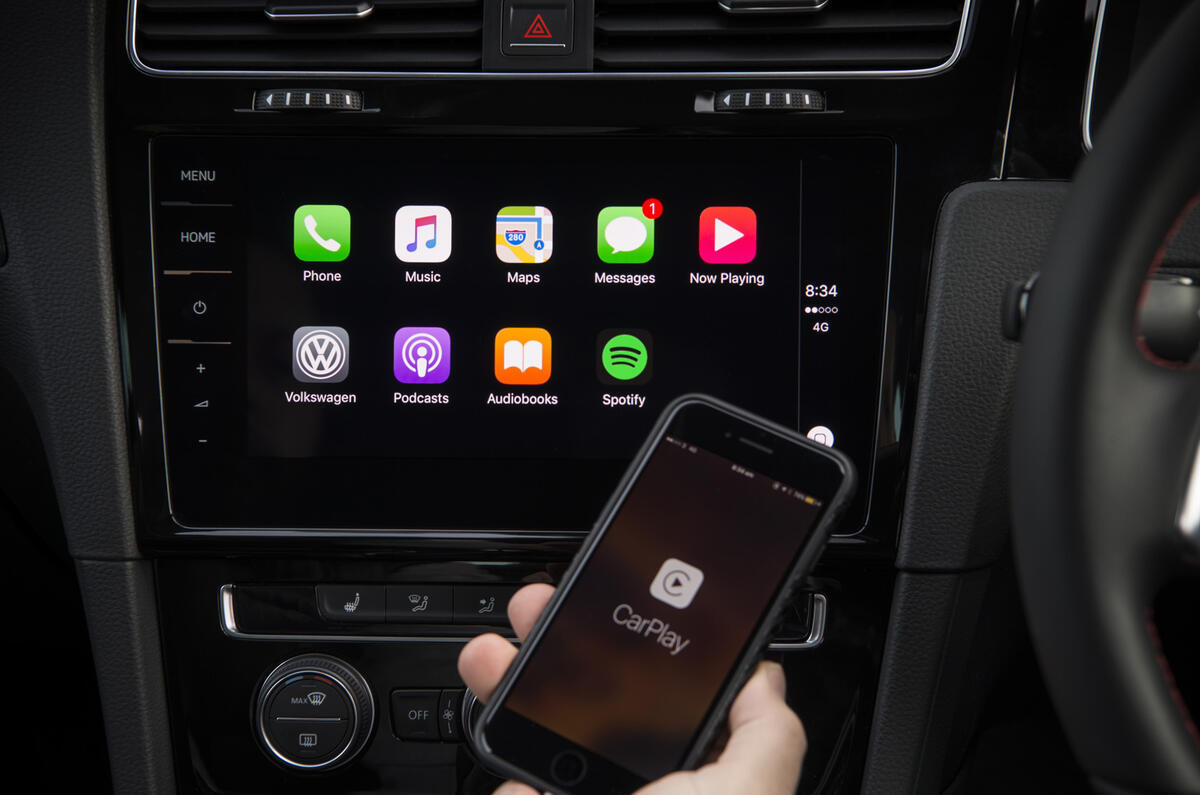 Volkswagen Golf GTI Apple Carplay