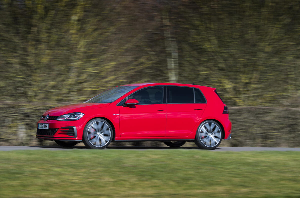 Profil latéral de la Volkswagen Golf GTI