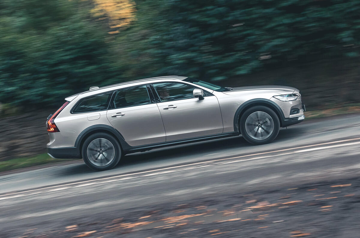 Volvo V90 Cross Country Review 2024, Price & Specs | Autocar