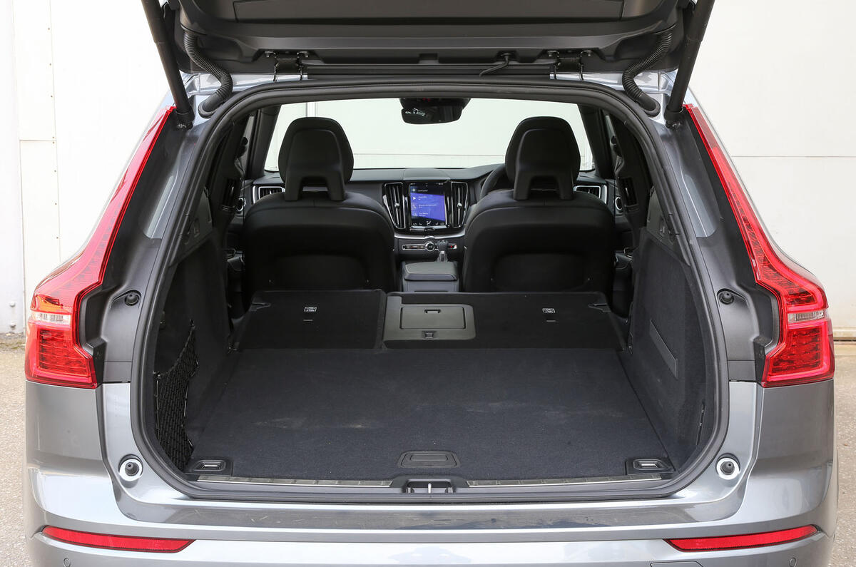 Volvo XC60 interior Autocar