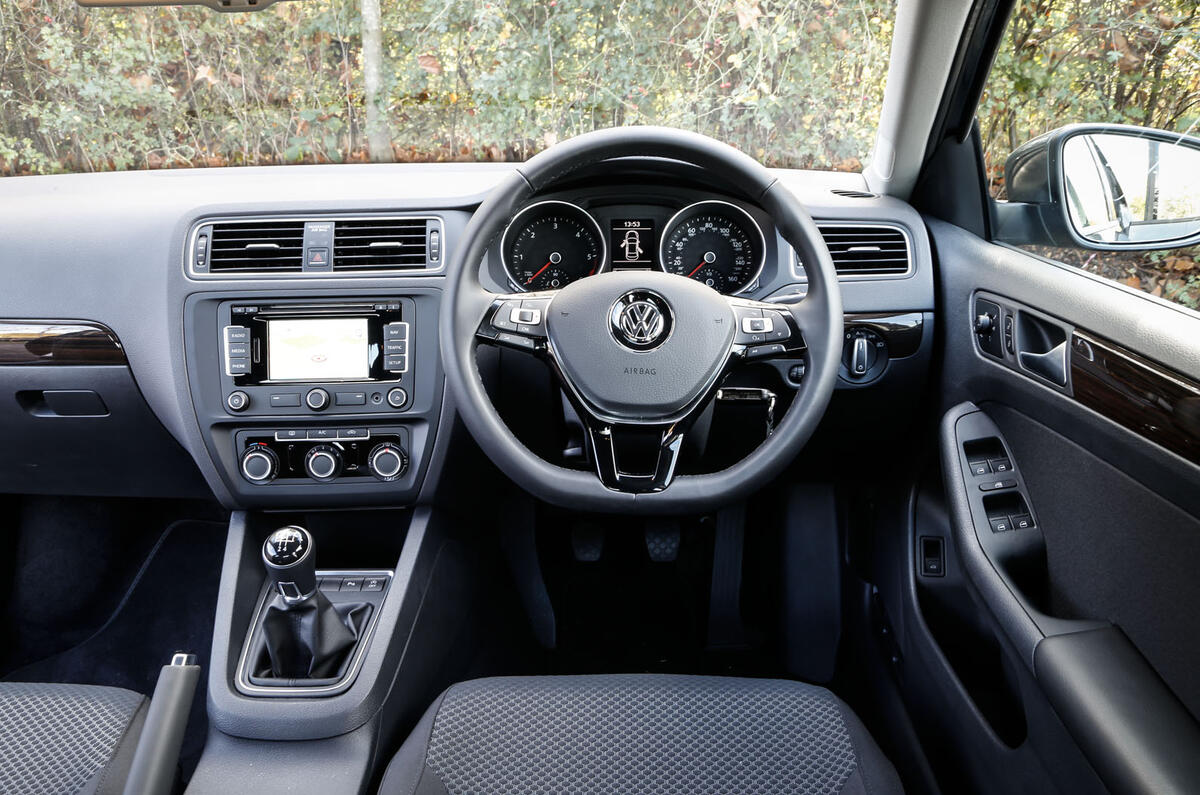 2014 Volkswagen Jetta 2.0 TDI SE UK first drive