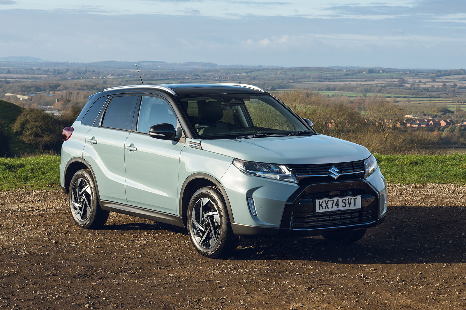 Suzuki Vitara review 2025 013 front static