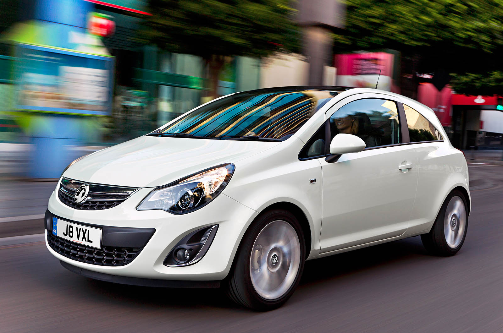 Vauxhall Corsa gets a 2010 eco facelift