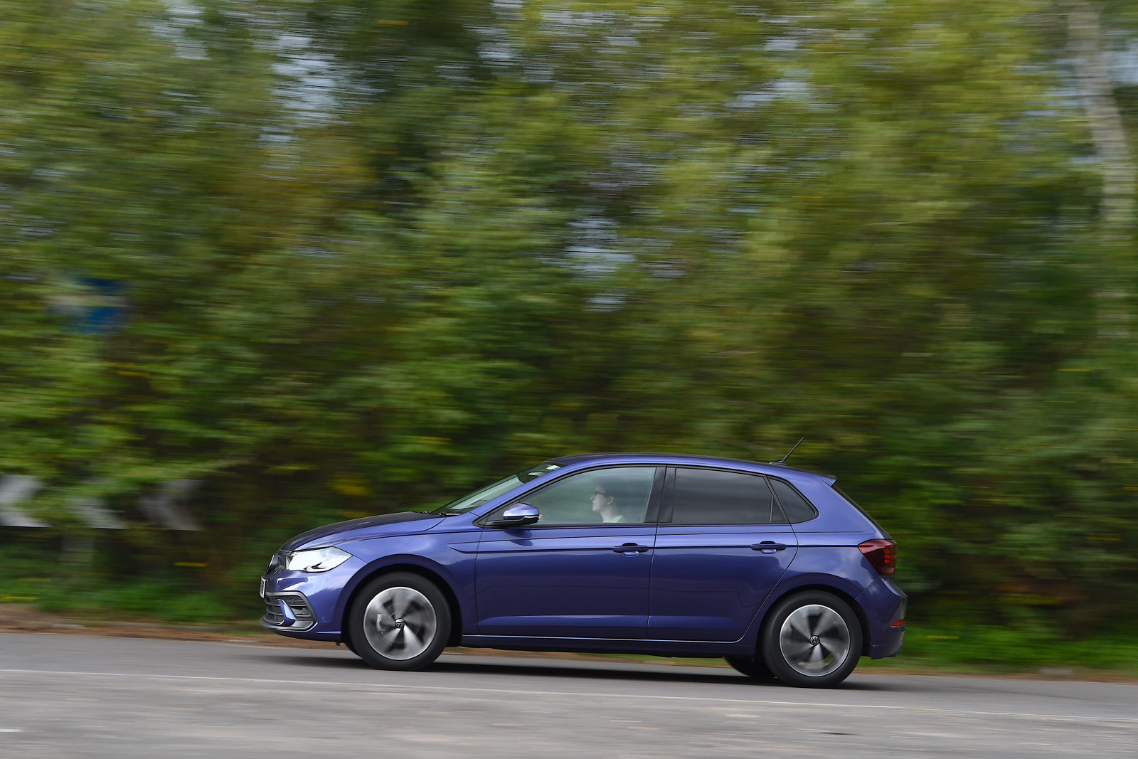 Volkswagen Polo review   distance shot