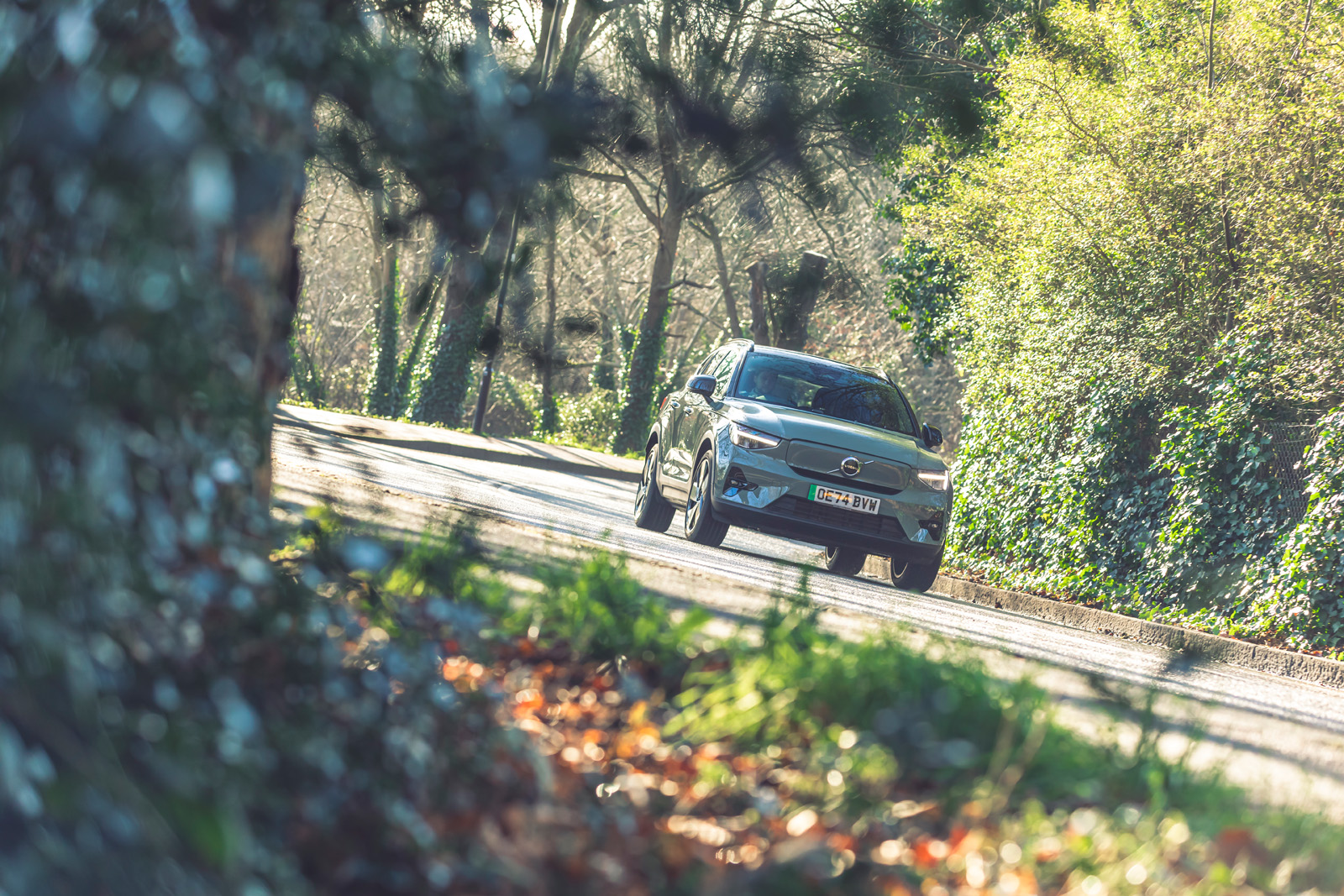 Volvo EX40 hard cornering