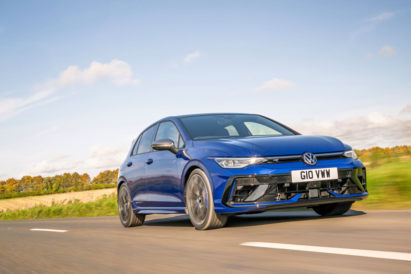 VW Golf R 2024 review front tracking 0101